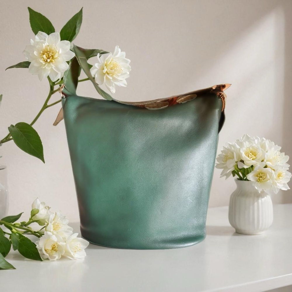 Very Rare. Coach Green Leather Boulevard Bag, 1992. Verified. Never used. $499.